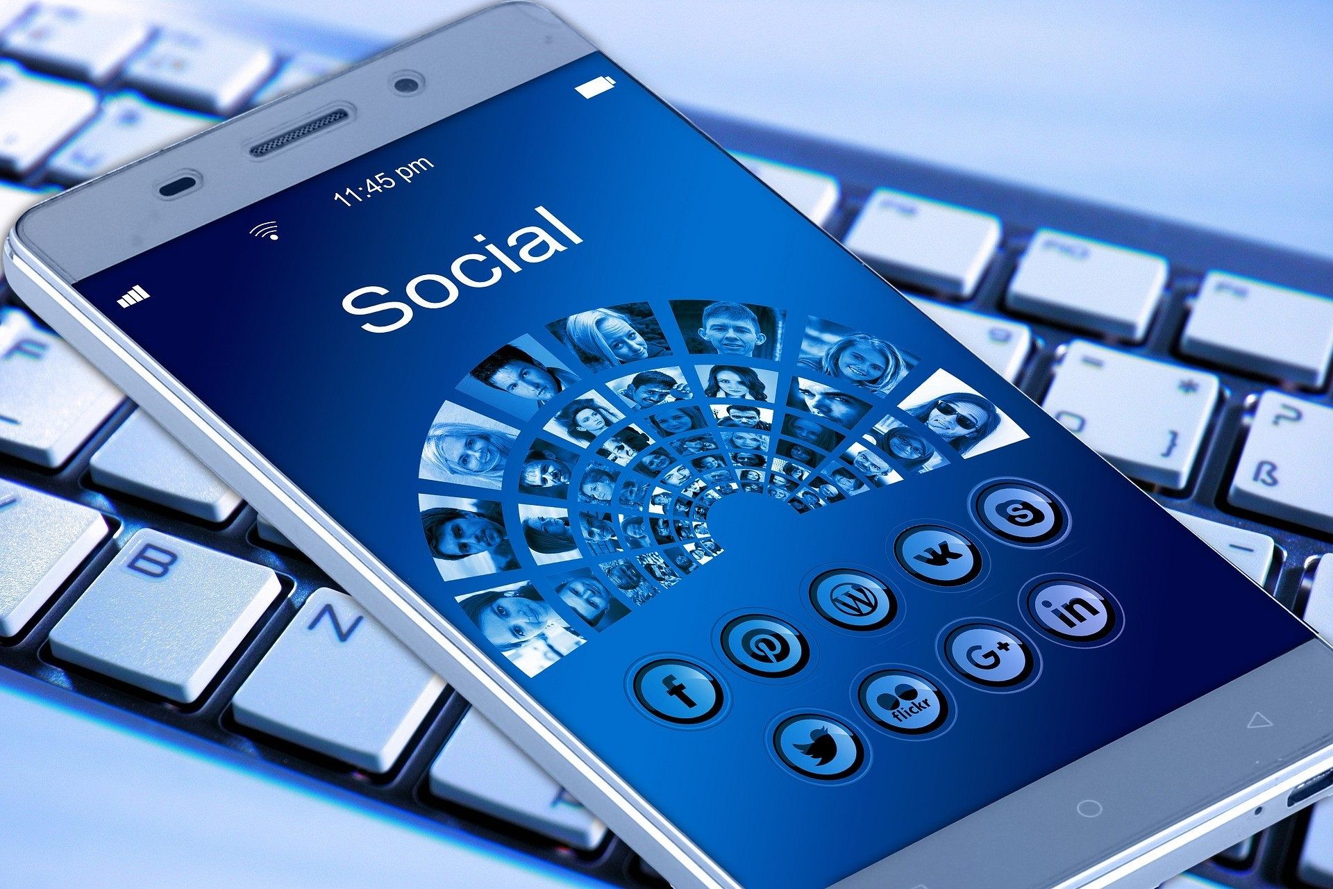 Budowanie marki w kontekście social mediów